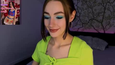 cosmicfaye online show from October 3, 8:22 am