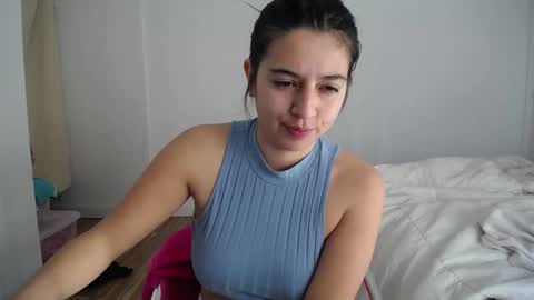 Snapshot of costantine_helena24 chatting on January 6, 1:41 pm costantine helena24 online show from January 6, 1:41 pm