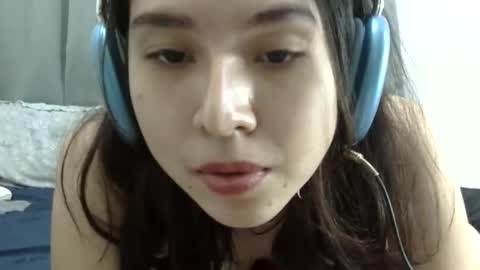 Liz Gwyneth Charlota online show from April 5, 4:26 pm