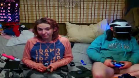 Alaskawildcouple online show from October 23, 1:21 pm