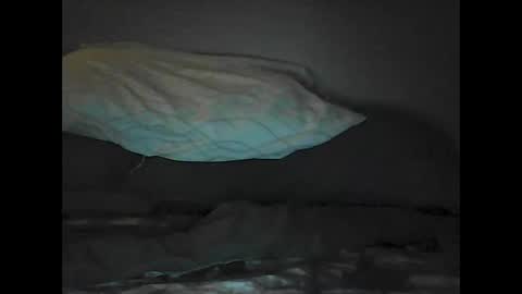 couple528819 online show from March 18, 7:00 am