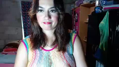 Snapshot of couple_fantasy30 chatting on October 22, 8:19 pm Nikol y  tomy online show from October 22, 8:19 pm