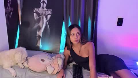 couple_funnyy online show from January 13, 12:27 am