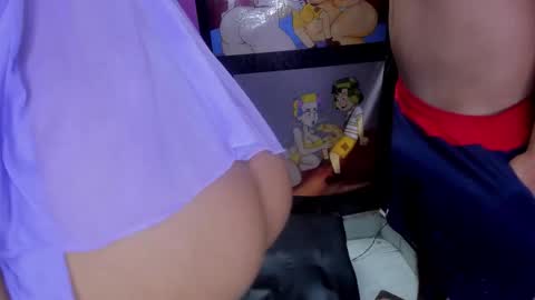 couple_hot2001 online show from October 13, 3:56 pm