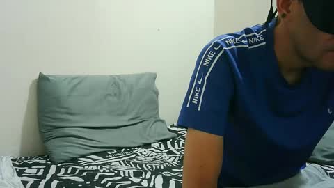 Snapshot of couple_hot86 chatting on September 8, 4:28 pm couple_hot86 online show from September 8, 4:28 pm