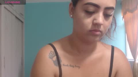  ALEJANDRO Y EMILY  online show from December 17, 12:55 pm