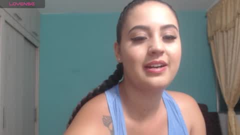  ALEJANDRO Y EMILY  online show from January 18, 1:31 am