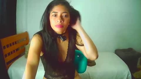 coupleeswetthott online show from November 5, 11:10 am