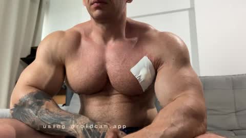 couplemuscle40 online show from November 23, 6:30 pm