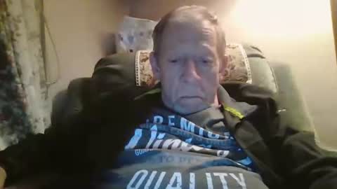 Snapshot of courieral1 chatting on September 15, 8:20 pm courieral1 online show from September 15, 8:20 pm