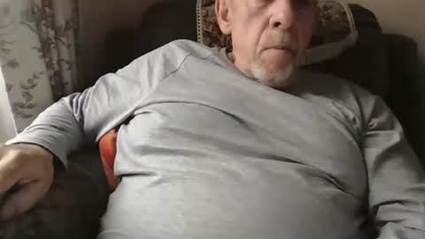 Snapshot of courieral1 chatting on September 28, 9:25 am courieral1 online show from September 28, 9:25 am