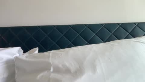 Courtney online show from October 3, 3:03 am