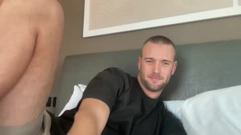 Courtney online show from June 6, 3:11 am