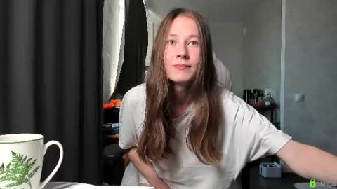 Snapshot of courtney_luv chatting on June 17, 1:23 pm Im Courtney Nice to meet youFollow meInstagram courtneyluv778 online show from June 17, 1:23 pm