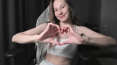 Snapshot of courtney_luv chatting on July 19, 5:16 pm Im Courtney Nice to meet youFollow meInstagram courtneyluv778 online show from July 19, 5:16 pm