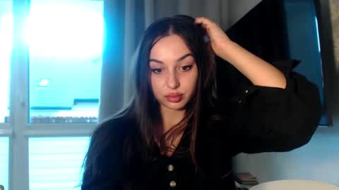 Snapshot of courtney_lux chatting on October 7, 1:52 pm Courtney online show from October 7, 1:52 pm