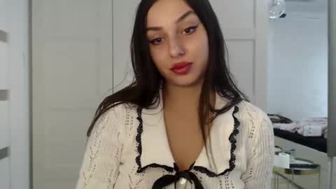 Snapshot of courtney_lux chatting on October 10, 1:54 pm Courtney online show from October 10, 1:54 pm