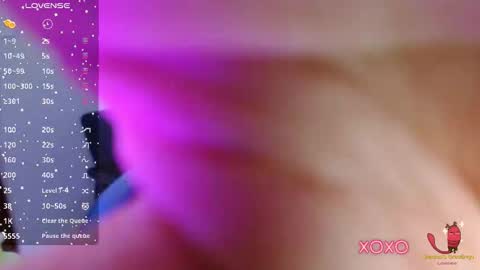 Snapshot of courtney_ss chatting on October 24, 10:06 pm Courtney online show from October 24, 10:06 pm