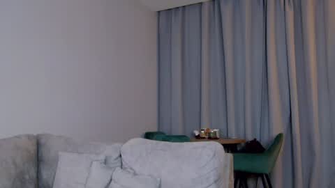 Snapshot of coverm chatting on February 5, 8:08 am CoverM online show from February 5, 8:08 am