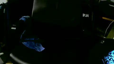 coyote017 online show from October 18, 6:19 pm