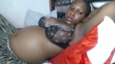 Erykah online show from October 14, 6:31 pm