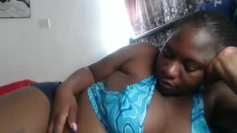 Erykah online show from November 26, 11:55 am