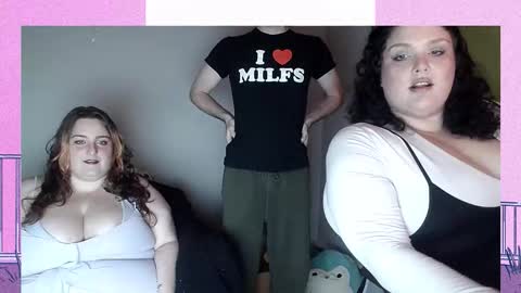 Snapshot of cozyoralcouple chatting on February 25, 12:42 am CozyOralCouple online show from February 25, 12:42 am