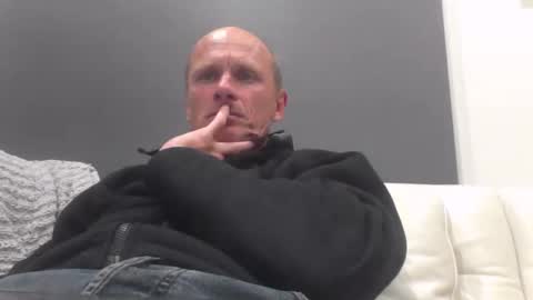 Snapshot of cptduckpants chatting on November 18, 12:42 pm cptduckpants online show from November 18, 12:42 pm