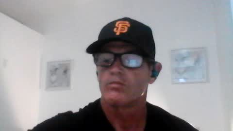Snapshot of crackback927 chatting on July 24, 3:37 am crackback927 online show from July 24, 3:37 am