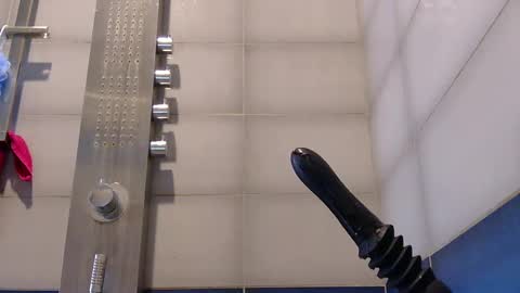 Snapshot of cracker8181 chatting on December 3, 4:17 pm cracker8181 online show from December 3, 4:17 pm