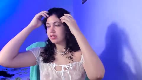 Snapshot of cracker_doll chatting on February 22, 1:00 am cracker online show from February 22, 1:00 am