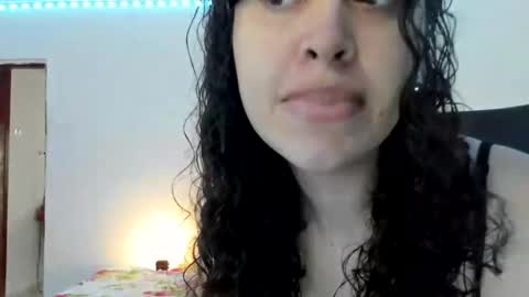 Snapshot of cracker_doll chatting on November 15, 1:07 pm cracker online show from November 15, 1:07 pm