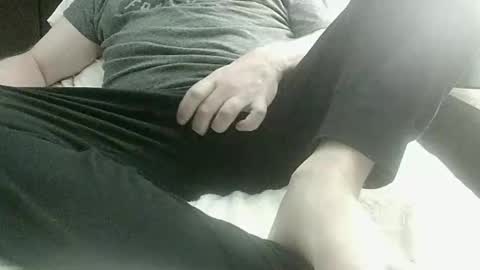 Snapshot of cranberry381 chatting on February 6, 12:19 pm cranberry381 online show from February 6, 12:19 pm