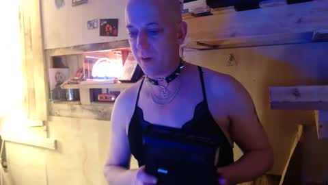 crash_gothic online show from July 24, 4:54 am