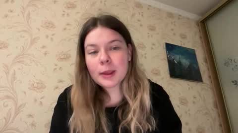 Snapshot of crave_elise chatting on October 16, 2:07 pm Elise online show from October 16, 2:07 pm