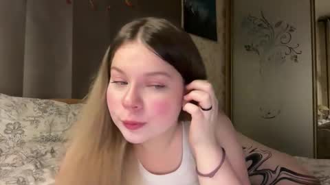 Snapshot of crave_elise chatting on November 30, 5:39 pm Elise online show from November 30, 5:39 pm