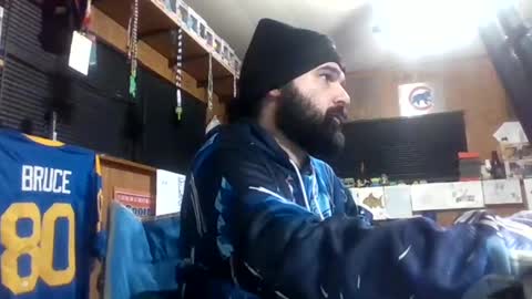 Snapshot of craveitoften chatting on February 1, 1:02 am craveitoften online show from February 1, 1:02 am