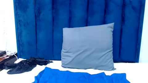 Snapshot of crazeass chatting on March 22, 6:11 pm crazeass online show from March 22, 6:11 pm