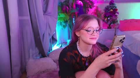 Snapshot of crazy__wine chatting on December 29, 1:24 am Sonya online show from December 29, 1:24 am