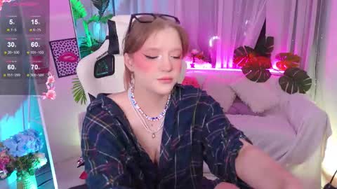 Snapshot of crazy__wine chatting on September 28, 1:11 am Sonya online show from September 28, 1:11 am