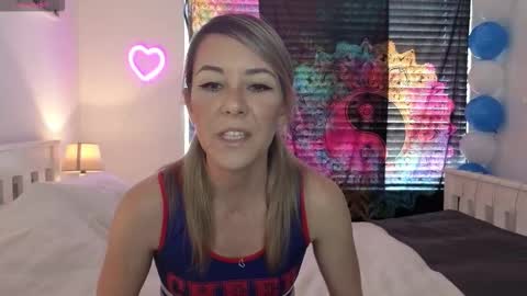 Snapshot of crazy_ass_stacy chatting on December 1, 12:10 pm Stacy 2pm to 6pm mon-fri 3 CAT online show from December 1, 12:10 pm