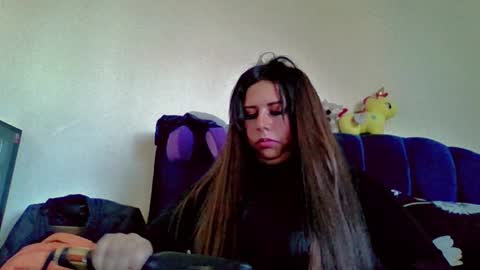 Snapshot of crazy_bitch3000 chatting on February 18, 9:11 pm crazy_bitch3000 online show from February 18, 9:11 pm