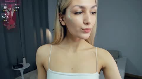 Snapshot of crazy_selfi chatting on January 27, 7:56 pm Emma online show from January 27, 7:56 pm