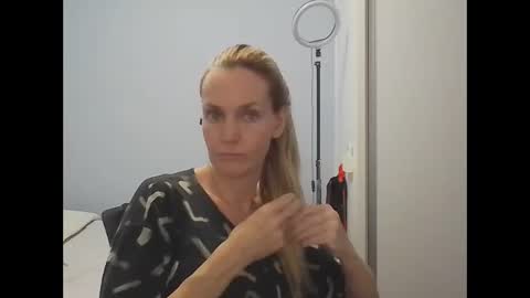 Anny online show from March 20, 12:15 am