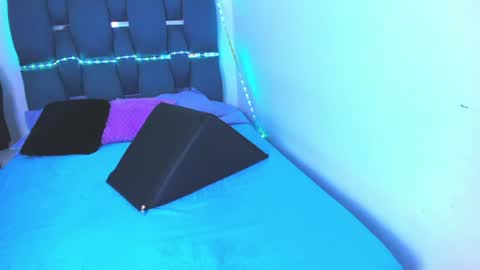 crazybaby_squirt online show from June 27, 3:11 am