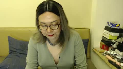 Snapshot of crazychika chatting on December 5, 4:23 pm Kelly online show from December 5, 4:23 pm