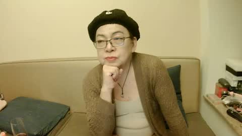 Snapshot of crazychika chatting on March 3, 8:54 pm Kelly online show from March 3, 8:54 pm