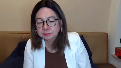 Kelly   online show from April 24, 3:36 pm