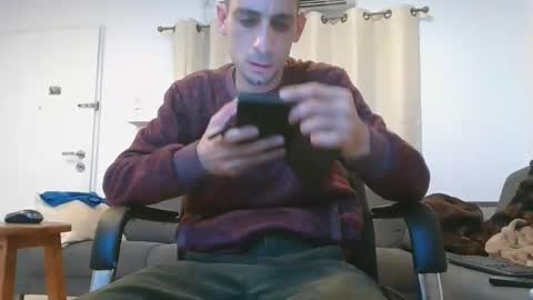 Snapshot of crazymen0101 chatting on December 12, 5:52 am crazymen0101 online show from December 12, 5:52 am