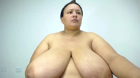 diosalinda online show from February 20, 5:48 am